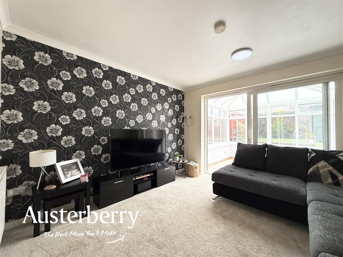 2 bed property in Blandford Close, Stoke-On-Trent